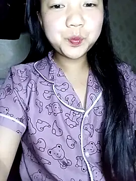 Quynhsumon online show from 02-20-26, 03:36