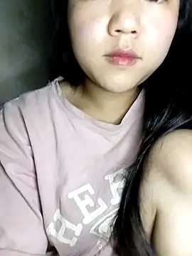 Quynhsumon online show from 02-13-26, 03:12