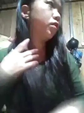 Quynhsumon online show from 10-31-25, 12:57