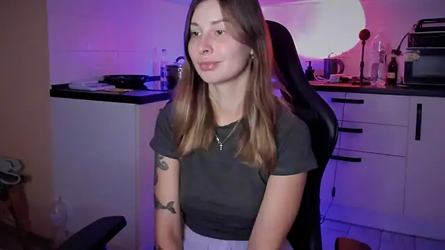 Kira-meow online show from 11-13-25, 04:00