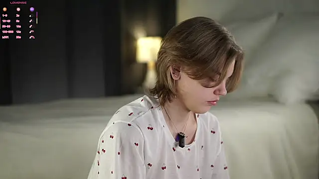 MelodyBaur online show from 12-18-25, 01:04