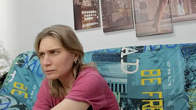 Snapshot of Tenderly_Sophie chatting on 02-22-26, 01:30 Tenderly Sophie online show from 02-22-26, 01:30