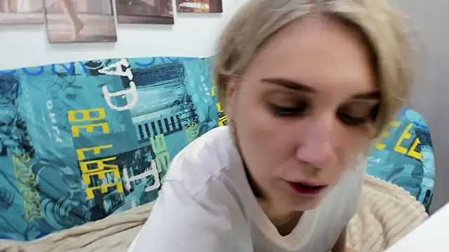 Tenderly Sophie online show from 06-07-26, 01:11
