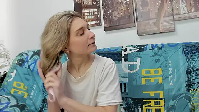 Snapshot of Tenderly_Sophie chatting on 02-23-26, 01:29 Tenderly Sophie online show from 02-23-26, 01:29