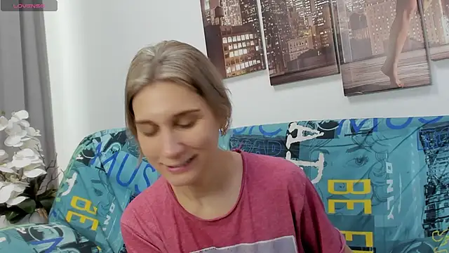 Snapshot of Tenderly_Sophie chatting on 01-19-26, 01:20 Tenderly Sophie online show from 01-19-26, 01:20