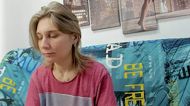 Snapshot of Tenderly_Sophie chatting on 02-06-26, 01:23 Tenderly Sophie online show from 02-06-26, 01:23