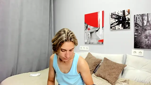 Tenderly Sophie online show from 07-11-26, 02:01