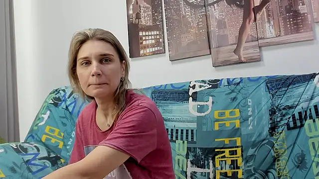 Snapshot of Tenderly_Sophie chatting on 02-04-26, 01:22 Tenderly Sophie online show from 02-04-26, 01:22