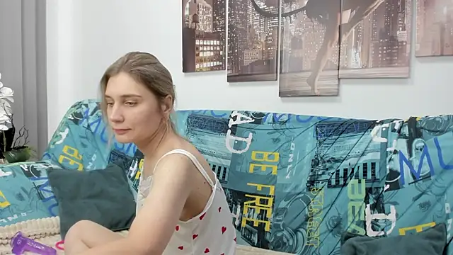 Tenderly Sophie online show from 12-04-25, 01:15