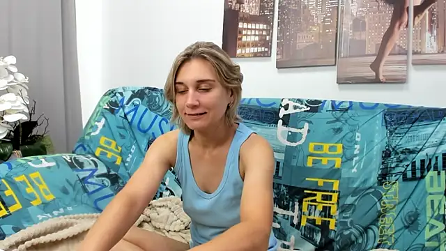 Tenderly Sophie online show from 07-18-26, 01:14