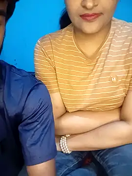 CoupleShow 432 online show from 11-17-25, 02:21