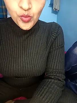 CoupleShow 432 online show from 12-16-25, 01:48