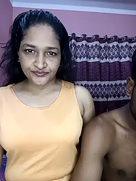 CoupleShow 432 online show from 04-23-26, 03:57