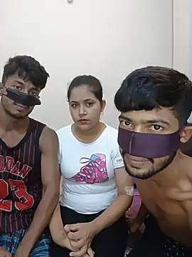 CoupleShow 432 online show from 07-22-26, 04:09