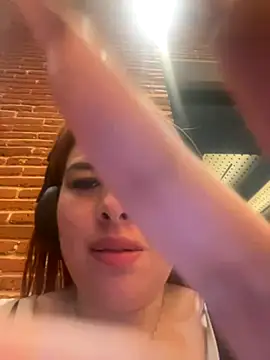 viki 11 online show from 10-28-25, 12:44