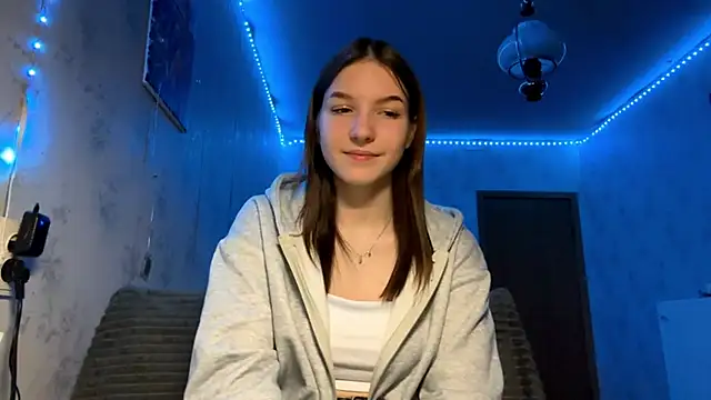 Beauty miIa online show from 10-29-25, 04:50