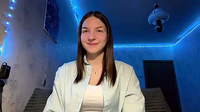 Beauty miIa online show from 11-13-25, 05:50