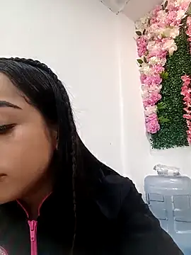 BabyCaramel18 online show from 10-23-25, 11:03