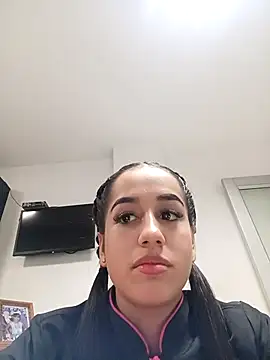 BabyCaramel18 online show from 11-06-25, 10:03