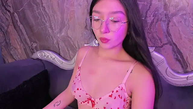 Snapshot of sydney_miller_ chatting on 01-09-26, 11:33 sydney miller online show from 01-09-26, 11:33