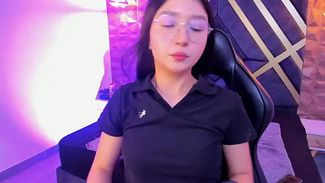 Snapshot of sydney_miller_ chatting on 02-28-26, 11:26 sydney miller online show from 02-28-26, 11:26