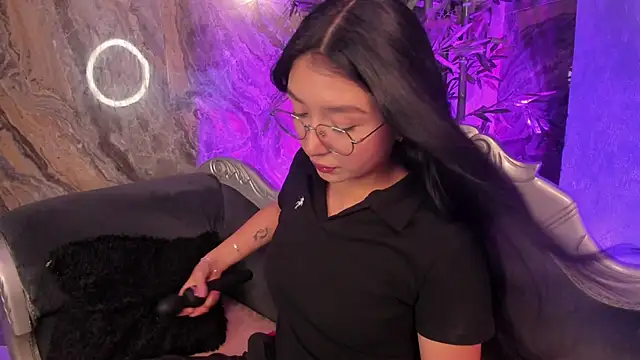 sydney miller  online show from 03-04-26, 11:34