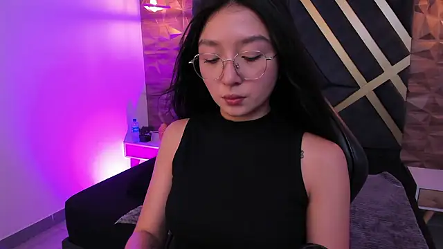 Snapshot of sydney_miller_ chatting on 02-18-26, 11:23 sydney miller online show from 02-18-26, 11:23