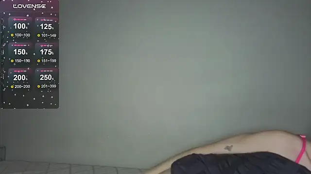 Kate James online show from 11-11-25, 01:39