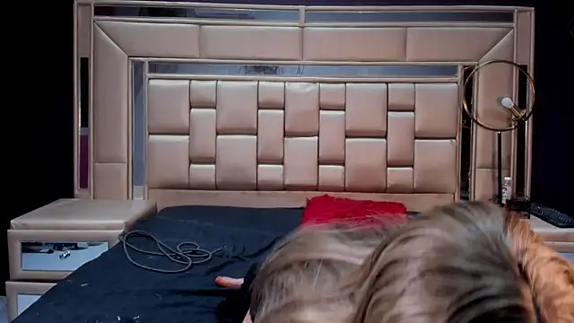 ChloeMendez online show from 12-19-25, 12:29