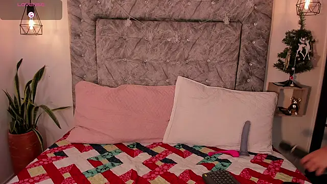 Amatista desire online show from 12-20-25, 12:19