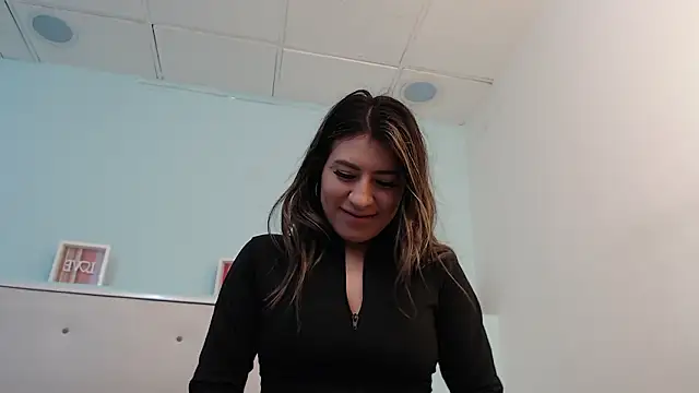 SusanWilliams  online show from 02-12-26, 11:10