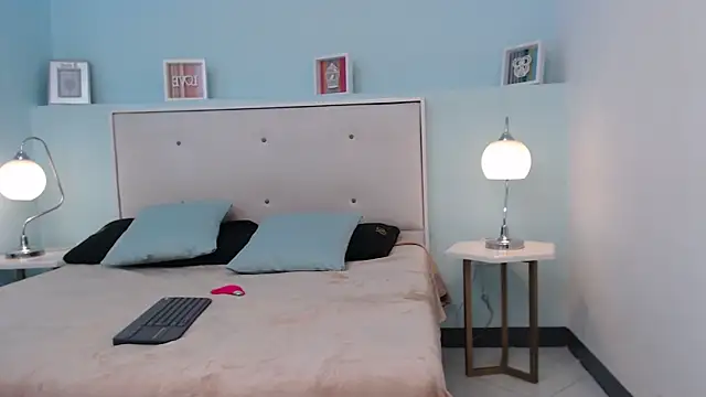 SusanWilliams  online show from 11-05-25, 11:02