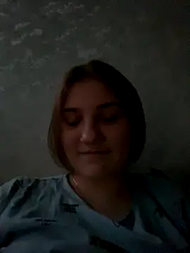 Snapshot of Emily_Sweety__ chatting on 10-21-25, 08:08 Emily Sweety   online show from 10-21-25, 08:08