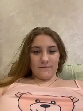 Snapshot of Emily_Sweety__ chatting on 10-24-25, 05:56 Emily Sweety   online show from 10-24-25, 05:56