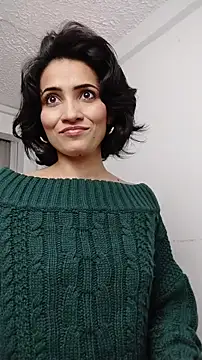 chloehanna online show from 10-27-25, 06:42