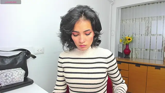 chloehanna online show from 12-16-25, 09:41