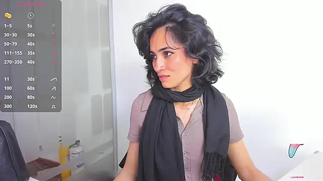 chloehanna online show from 12-22-25, 07:14