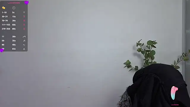 chloehanna online show from 06-18-26, 12:43