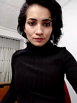 chloehanna online show from 10-21-25, 07:35