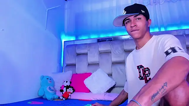 boyswantingplay online show from 11-04-25, 04:05