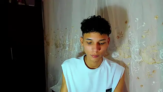 boyswantingplay online show from 01-08-26, 07:09