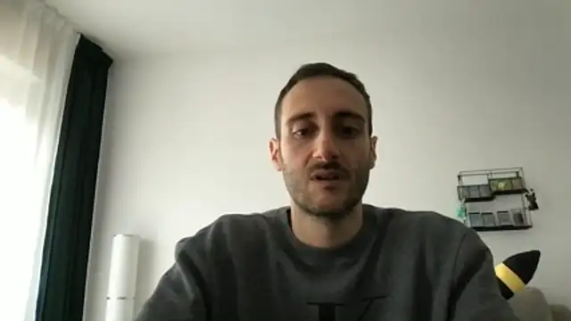 Snapshot of LukaShyGuy chatting on 05-15-26, 01:09 LukaShyGuy online show from 05-15-26, 01:09
