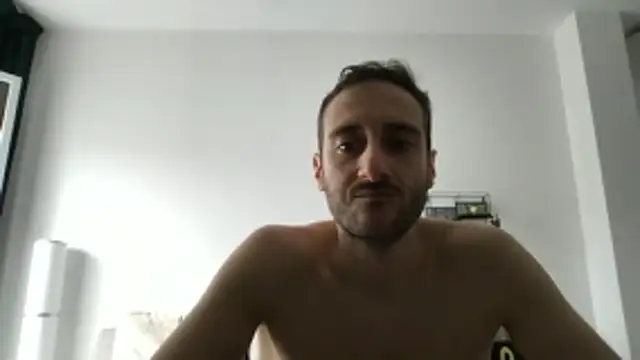 Snapshot of LukaShyGuy chatting on 05-28-26, 06:43 LukaShyGuy online show from 05-28-26, 06:43