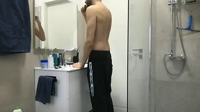 LukaShyGuy online show from 12-22-25, 06:57