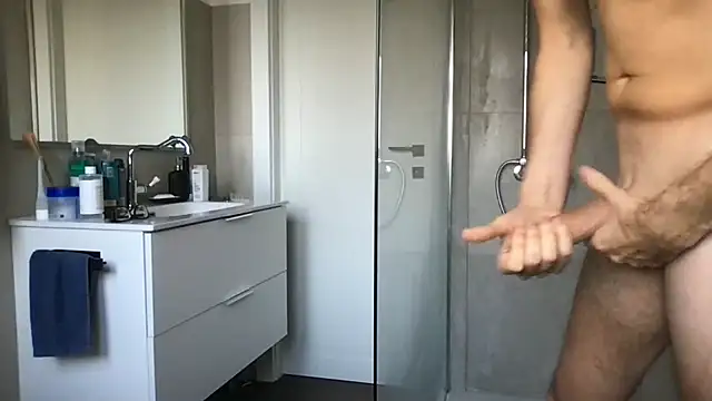 LukaShyGuy online show from 11-06-25, 07:12