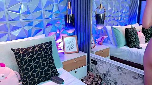 AdelineJhones online show from 03-21-26, 02:32