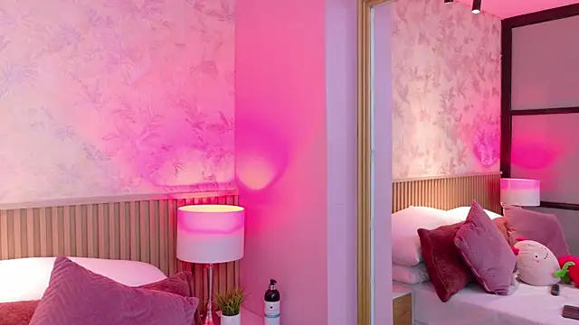 AdelineJhones online show from 03-08-26, 02:53