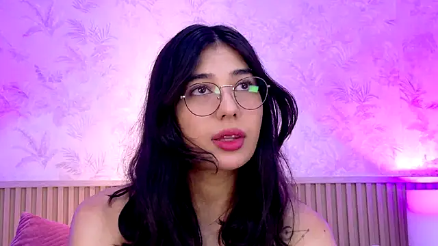 AdelineJhones online show from 11-08-25, 02:09