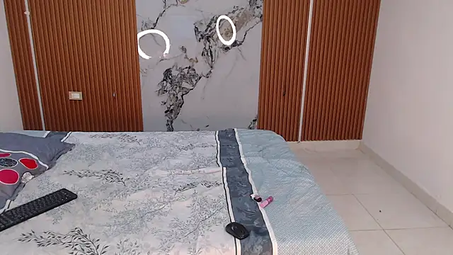 rosselyn  online show from 11-29-25, 01:17