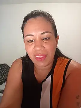 LeilaTaylor online show from 10-24-25, 02:49